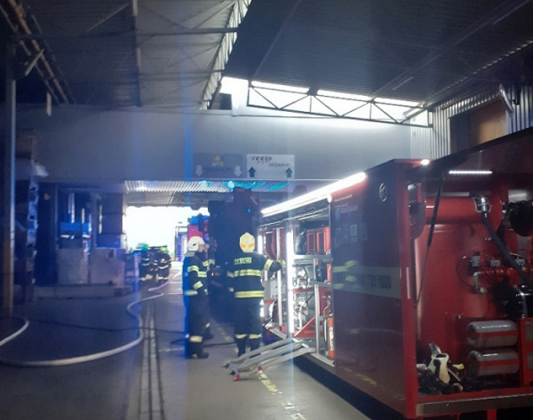 Milionové škody napáchal požár ve výrobní firmě na Mladoboleslavsku