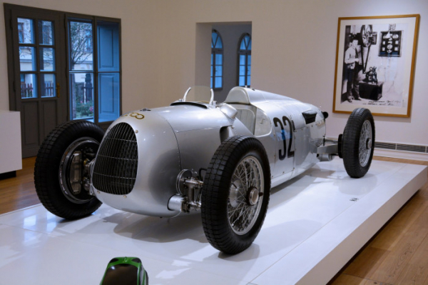 Nový exponát Auto Union Typ C Grand Prix nyní v Rodném domě Ferdinanda Porsche