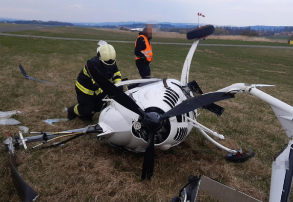 U přistávací plochy letiště Příbram došlo k pádu ultralightu, dvě osoby utrpěly lehčí zranění