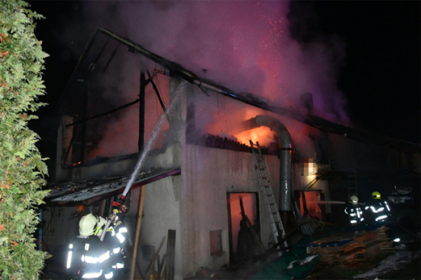 Druhý stupeň poplachu byl vyhlášen u požáru truhlářské dílny na Mladoboleslavsku