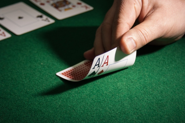 Jak moderní technologie ovlivňují hraní pokeru